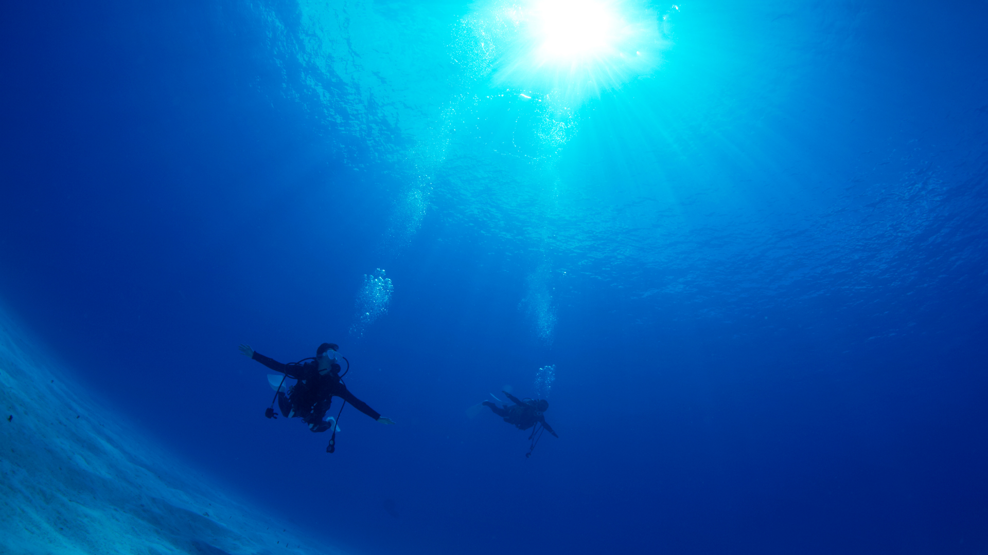 Learn to orient yourself underwater with these tips.