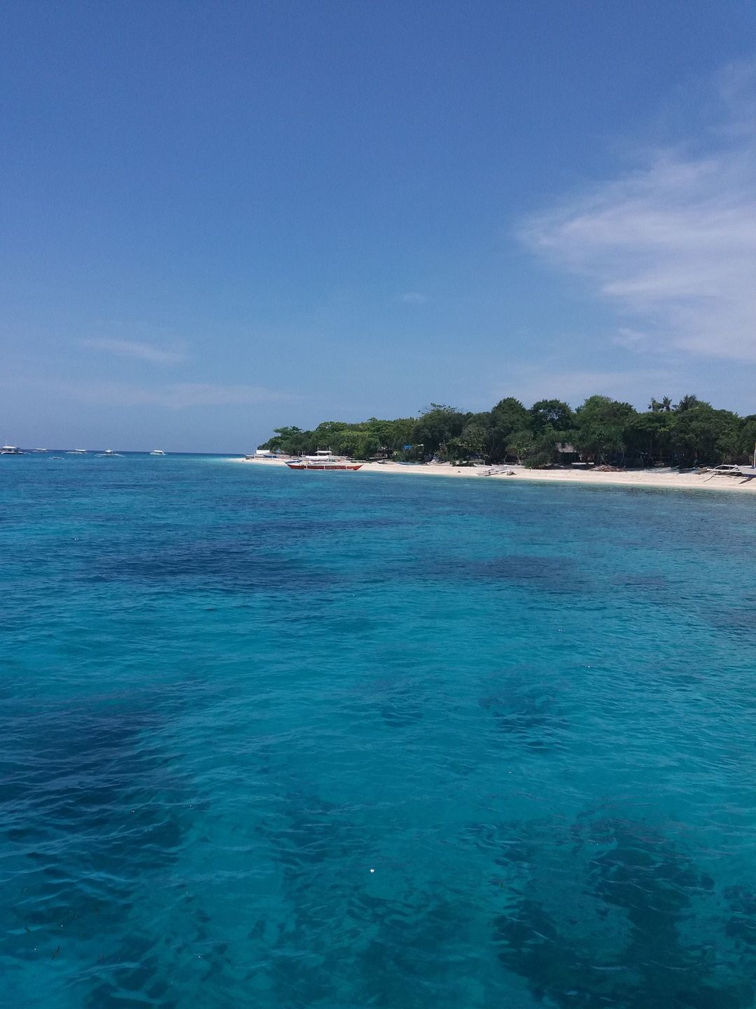 PIRATAS ALONA DIVE CENTER